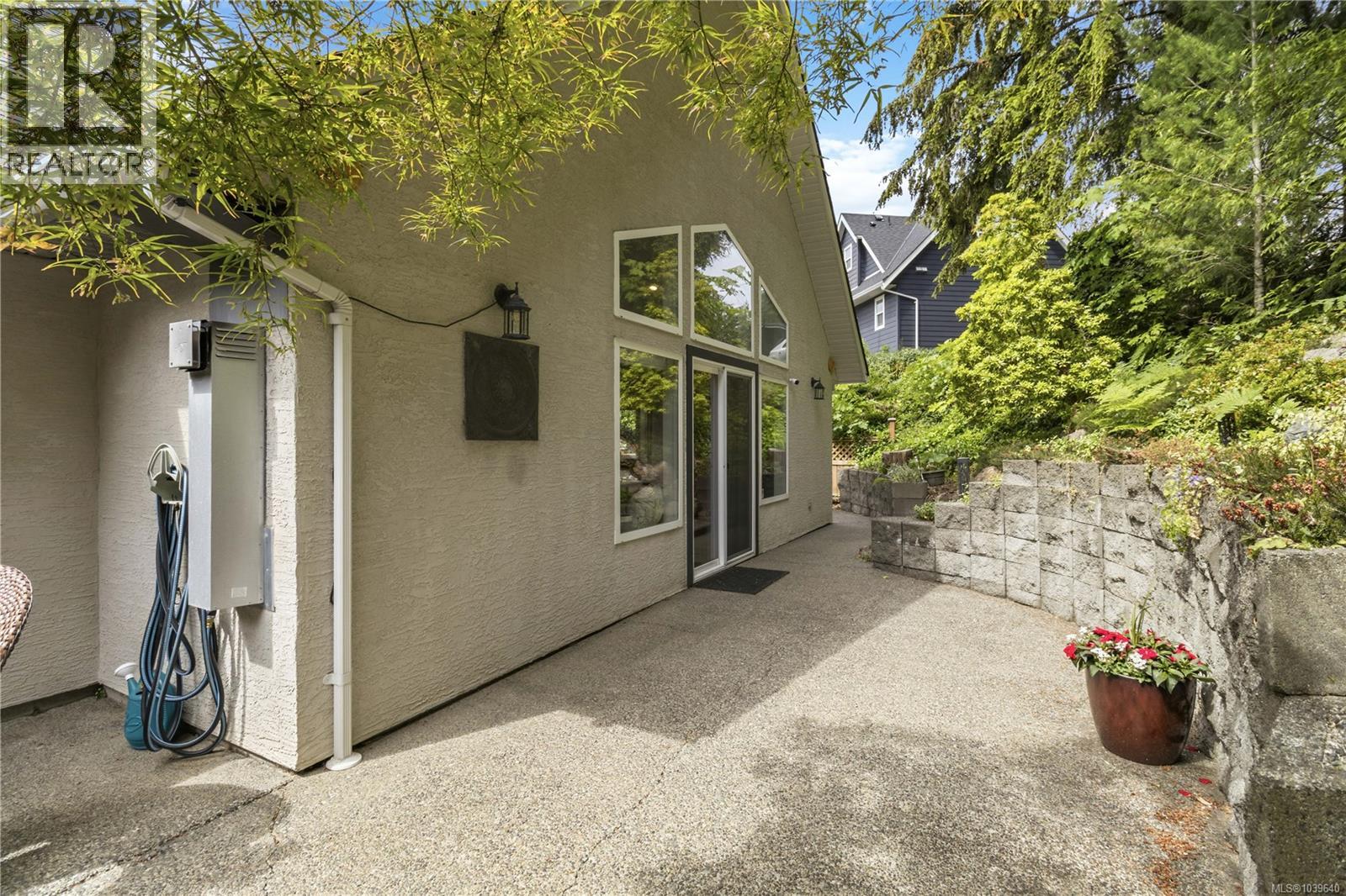 2439 Galland Rd - 39