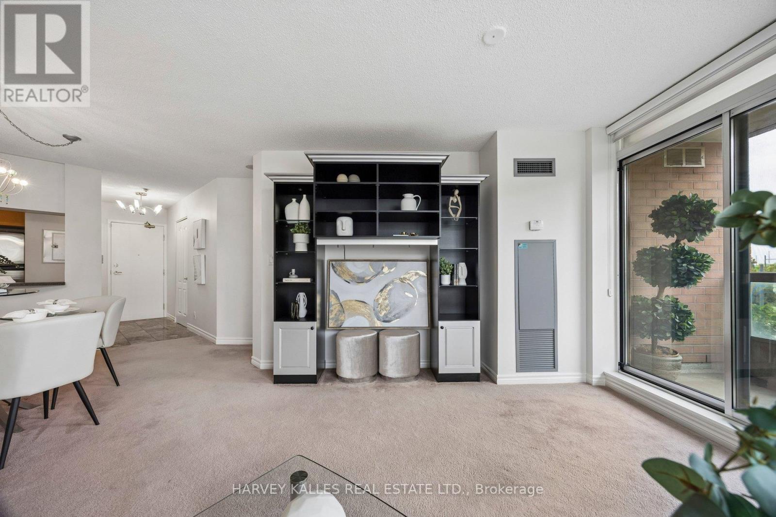 #302 745 NEW WESTMINSTER DRIVE - 12