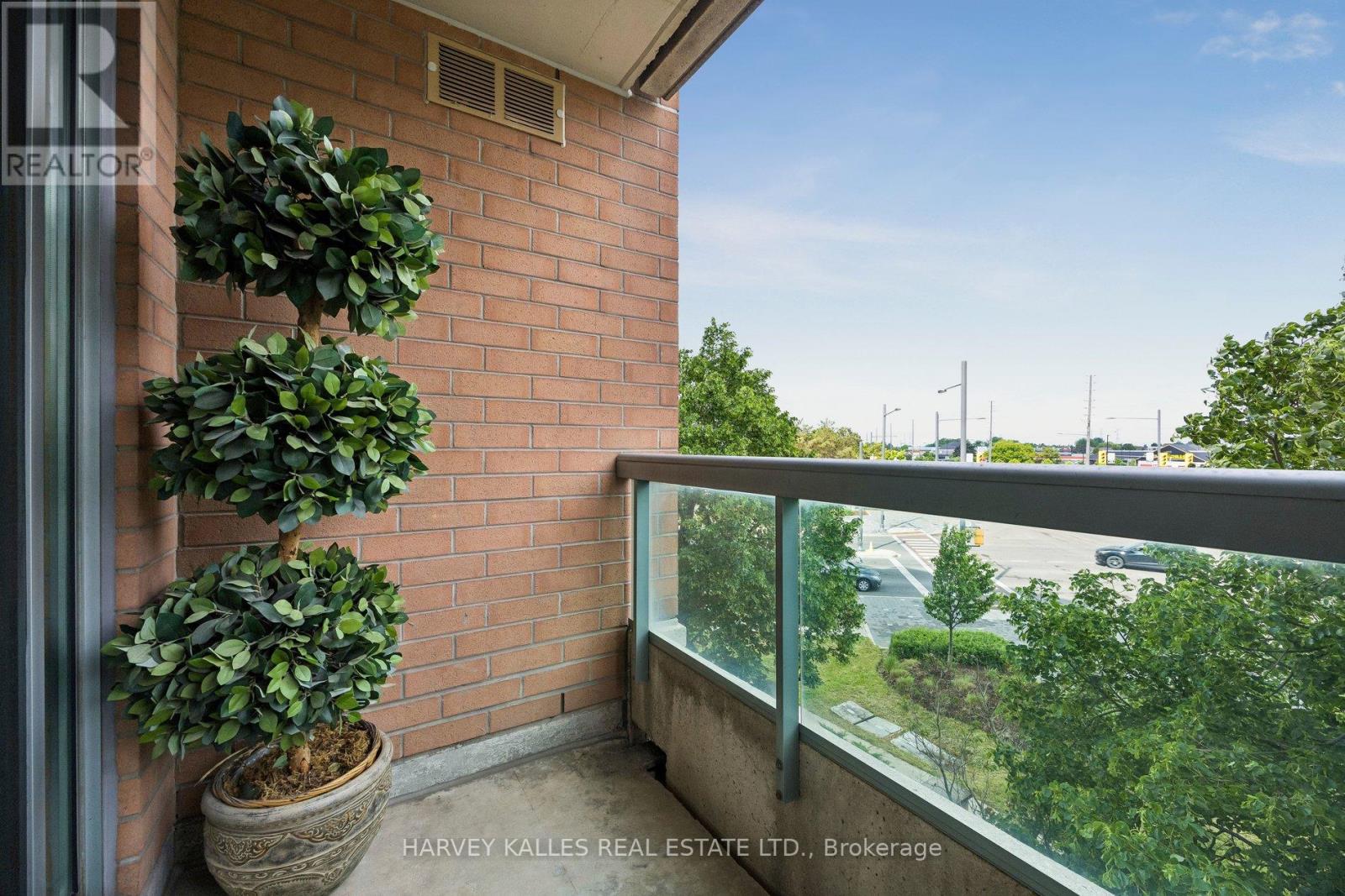 #302 745 NEW WESTMINSTER DRIVE - 14