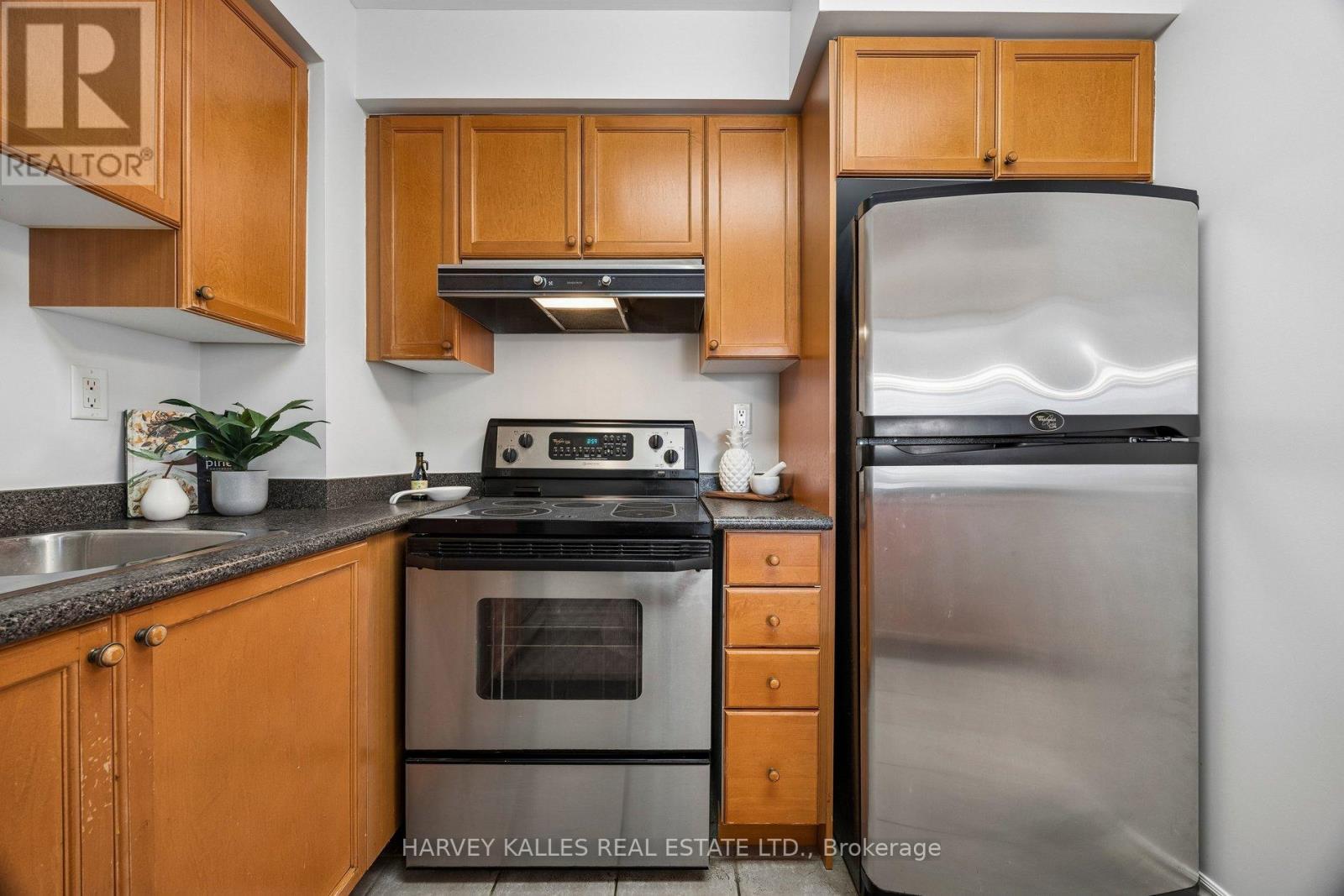 #302 745 NEW WESTMINSTER DRIVE - 20