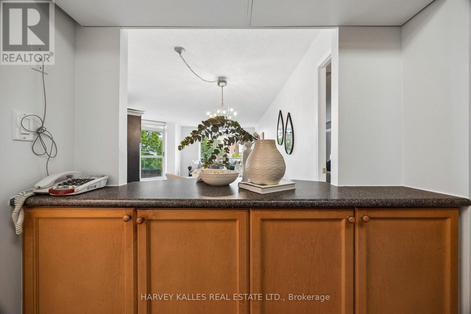 #302 745 NEW WESTMINSTER DRIVE - 21