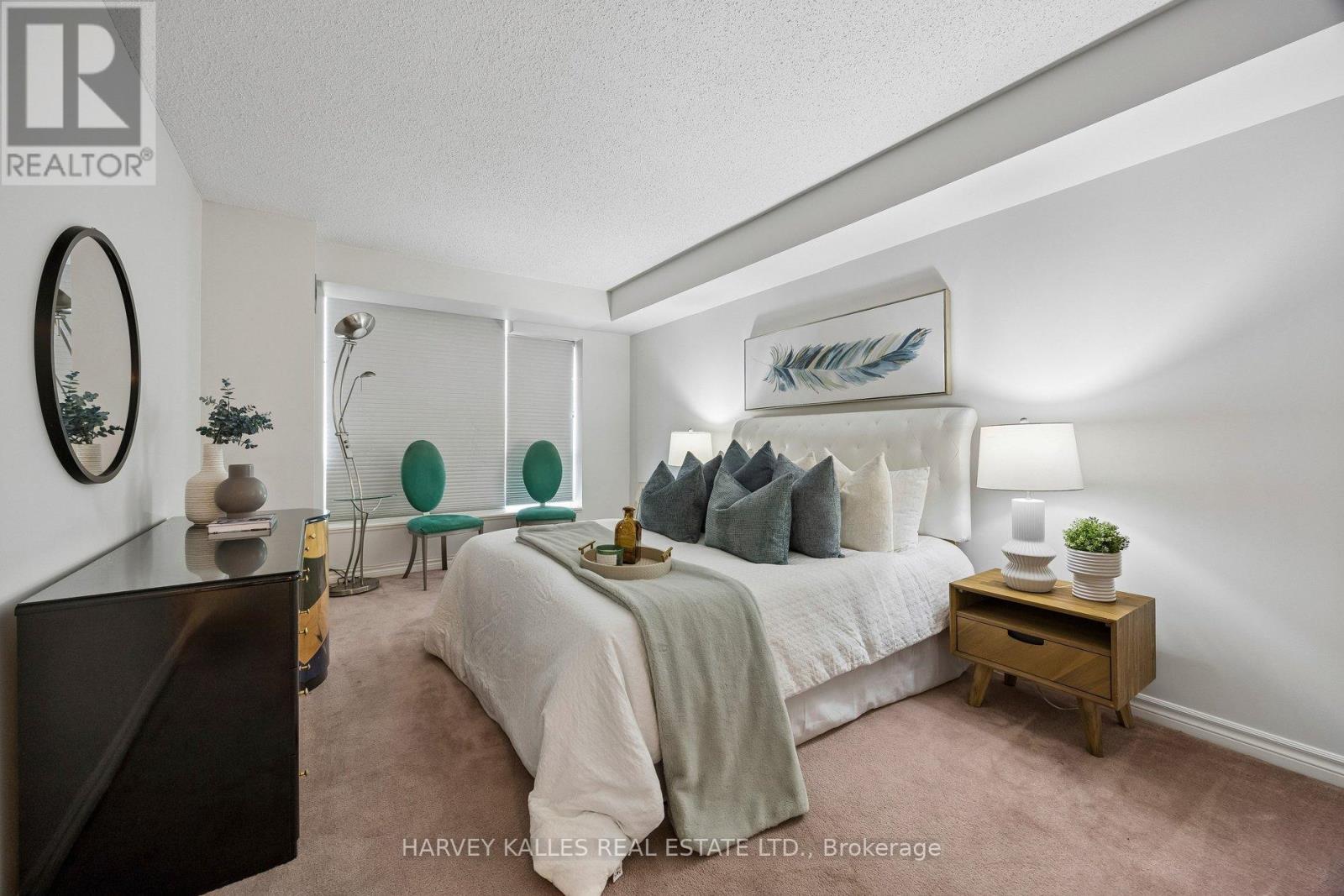#302 745 NEW WESTMINSTER DRIVE - 22