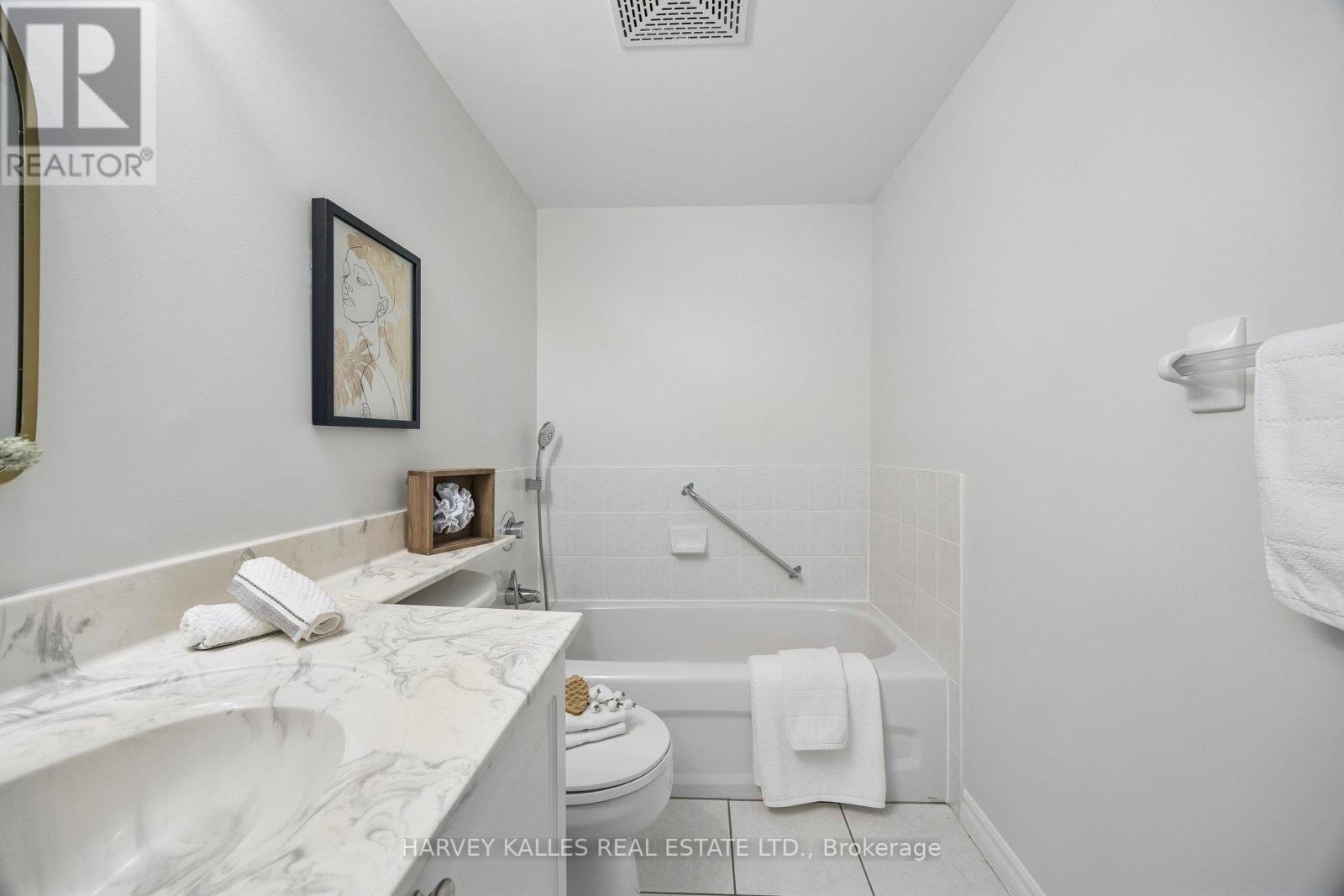 #302 745 NEW WESTMINSTER DRIVE - 27