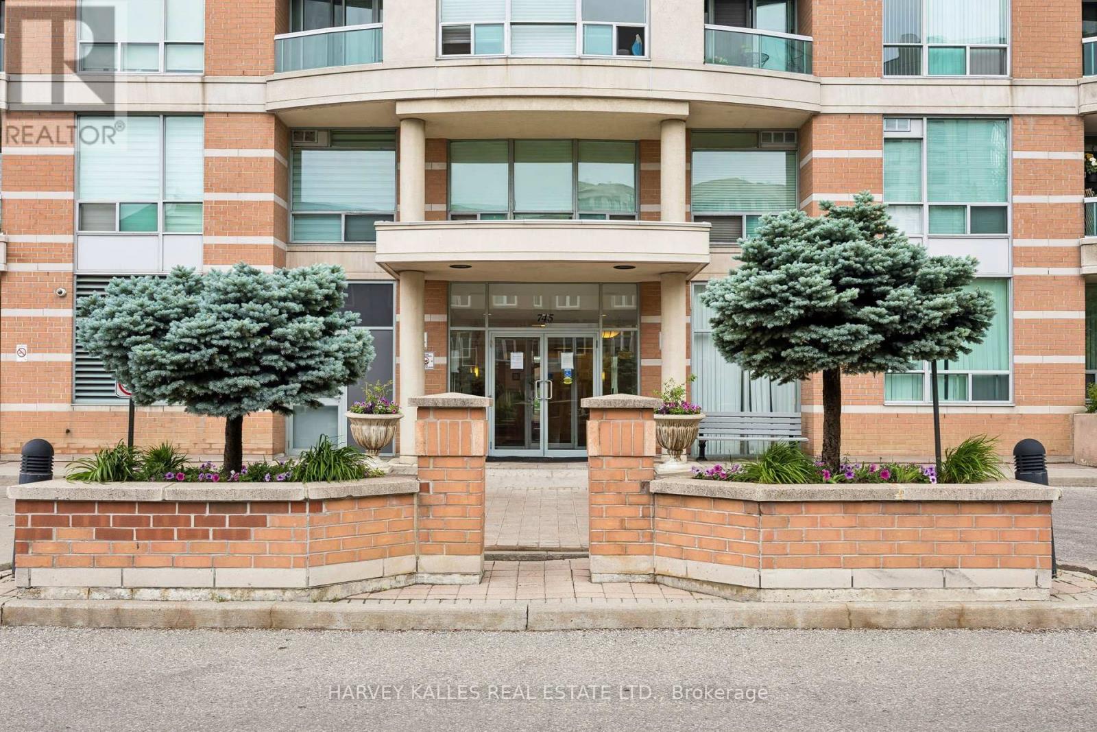#302 745 NEW WESTMINSTER DRIVE - 4