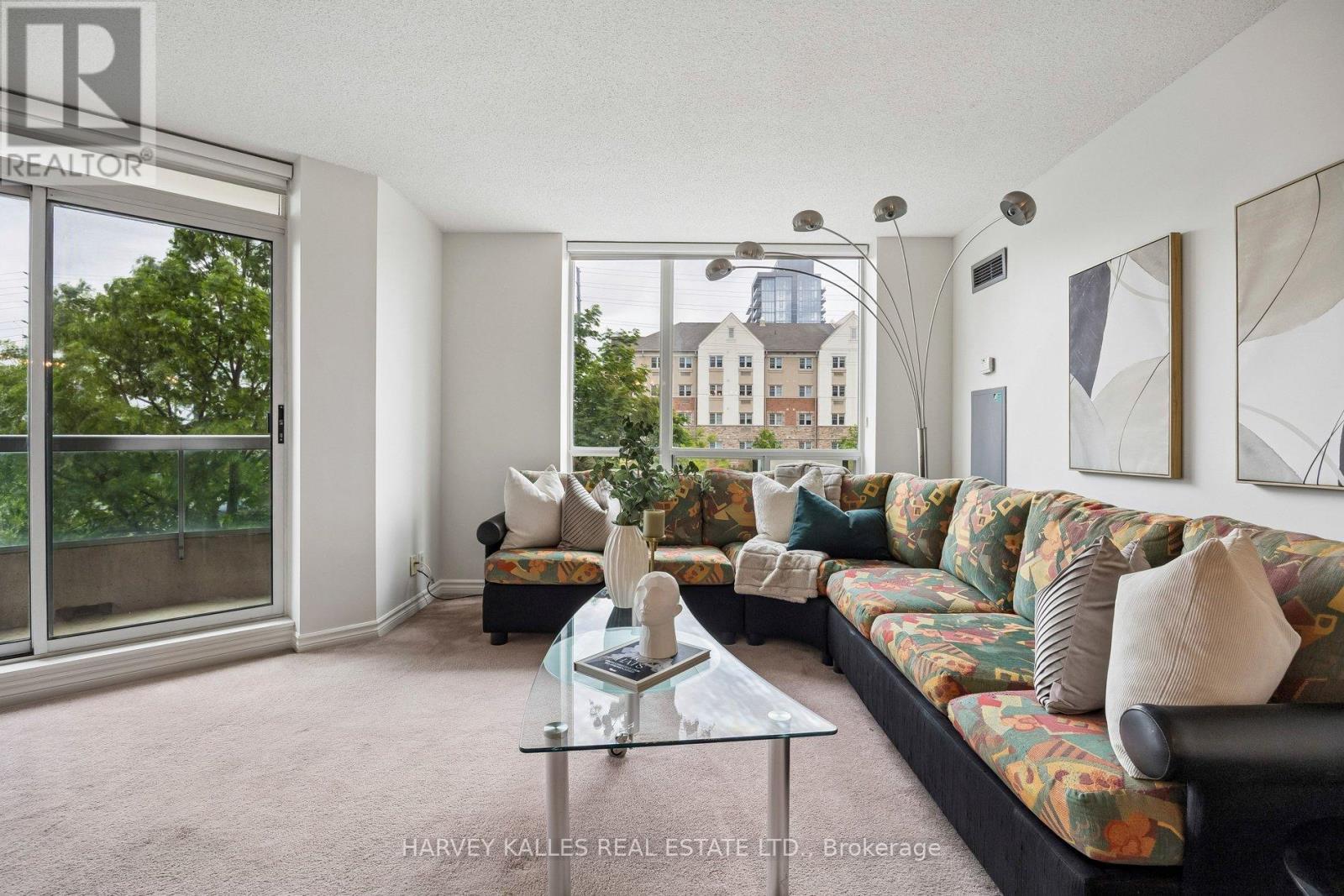 #302 745 NEW WESTMINSTER DRIVE - 9