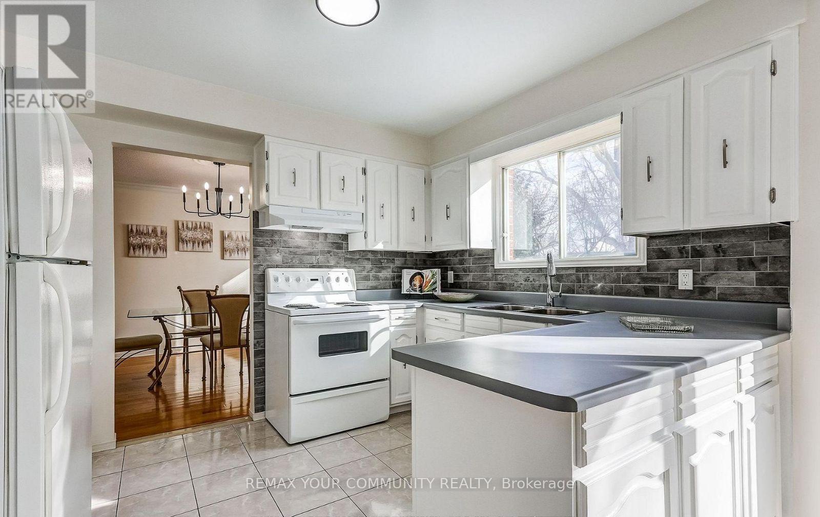 37 MACKAY DRIVE - 8
