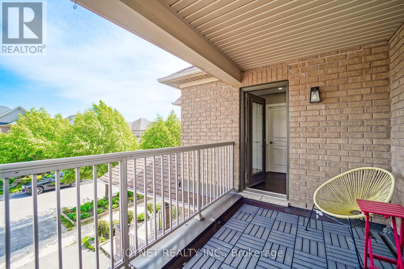 36 NEWBRIDGE AVENUE N - 12