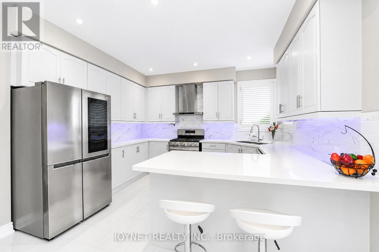 36 NEWBRIDGE AVENUE N - 19