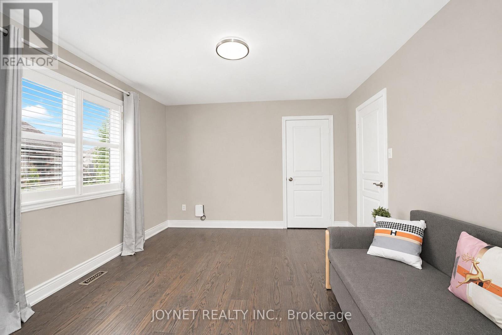 36 NEWBRIDGE AVENUE N - 22