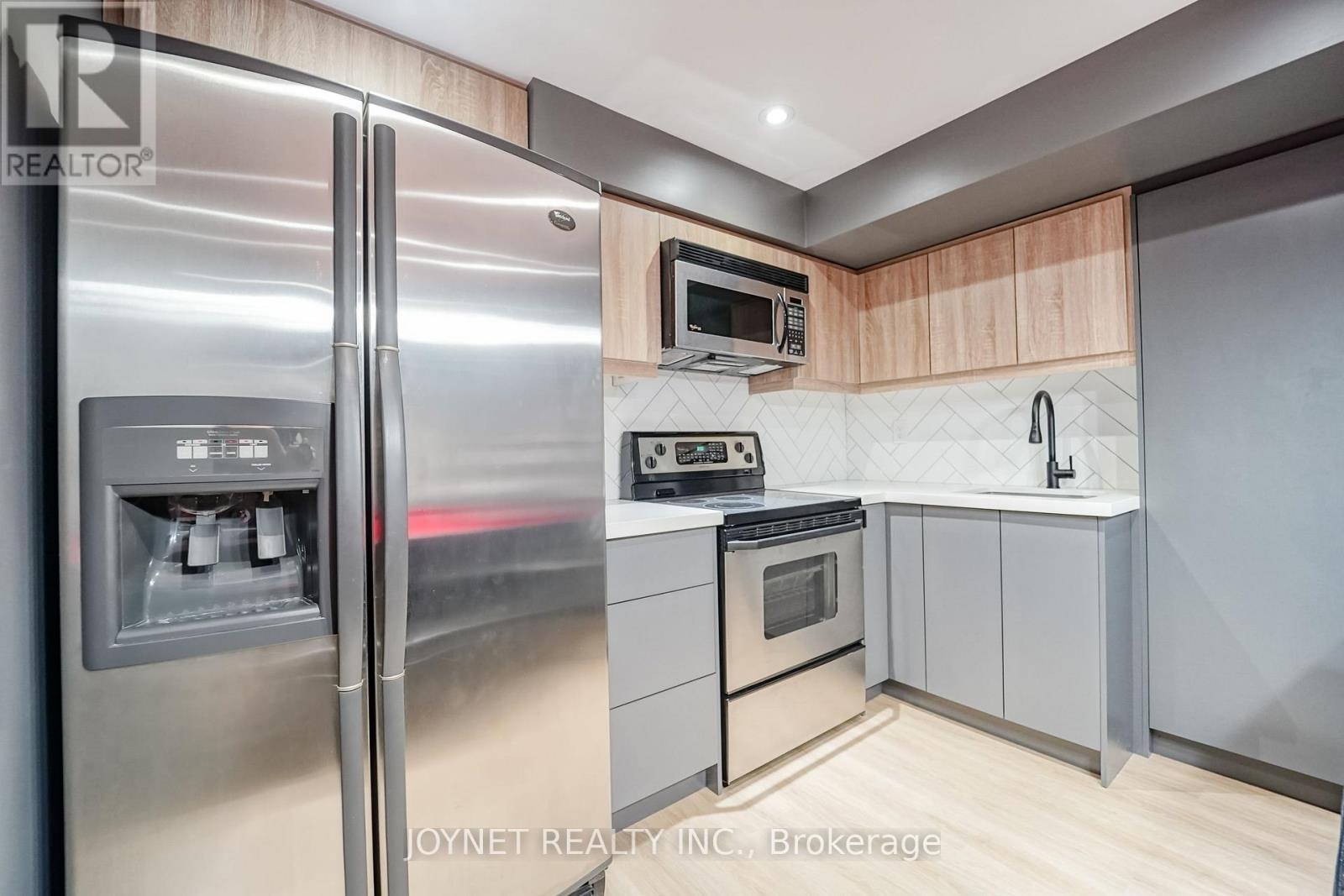 36 NEWBRIDGE AVENUE N - 30