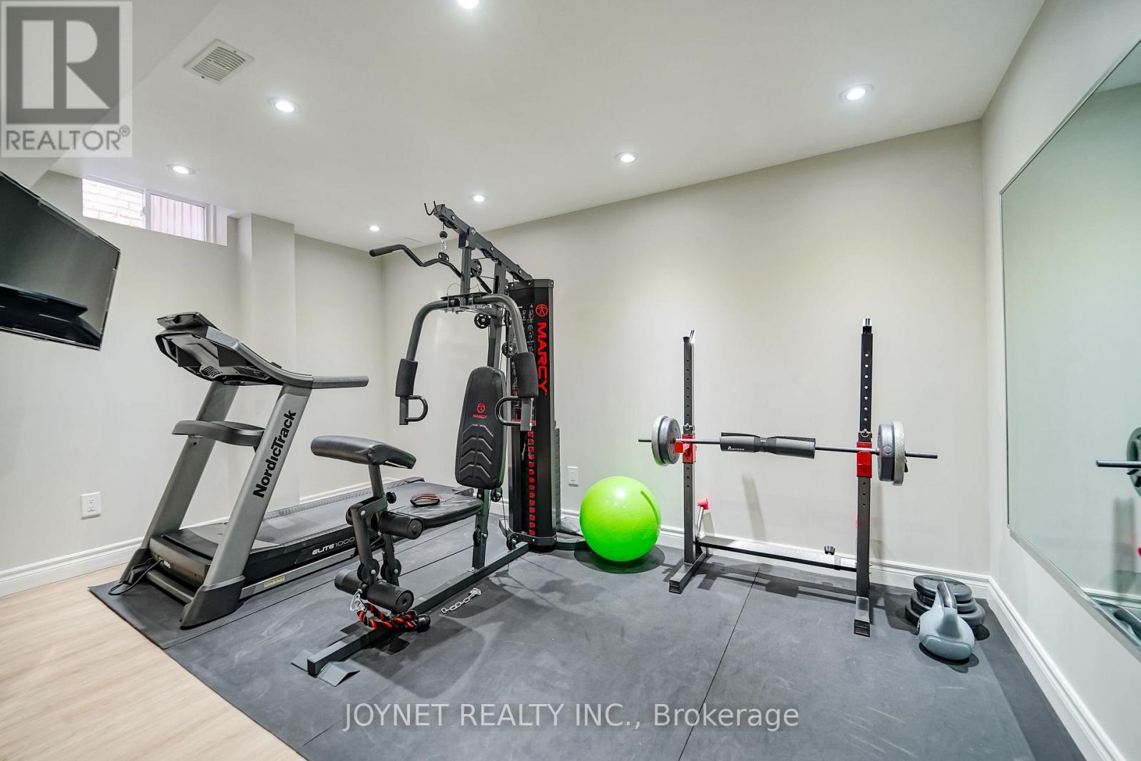 36 NEWBRIDGE AVENUE N - 35
