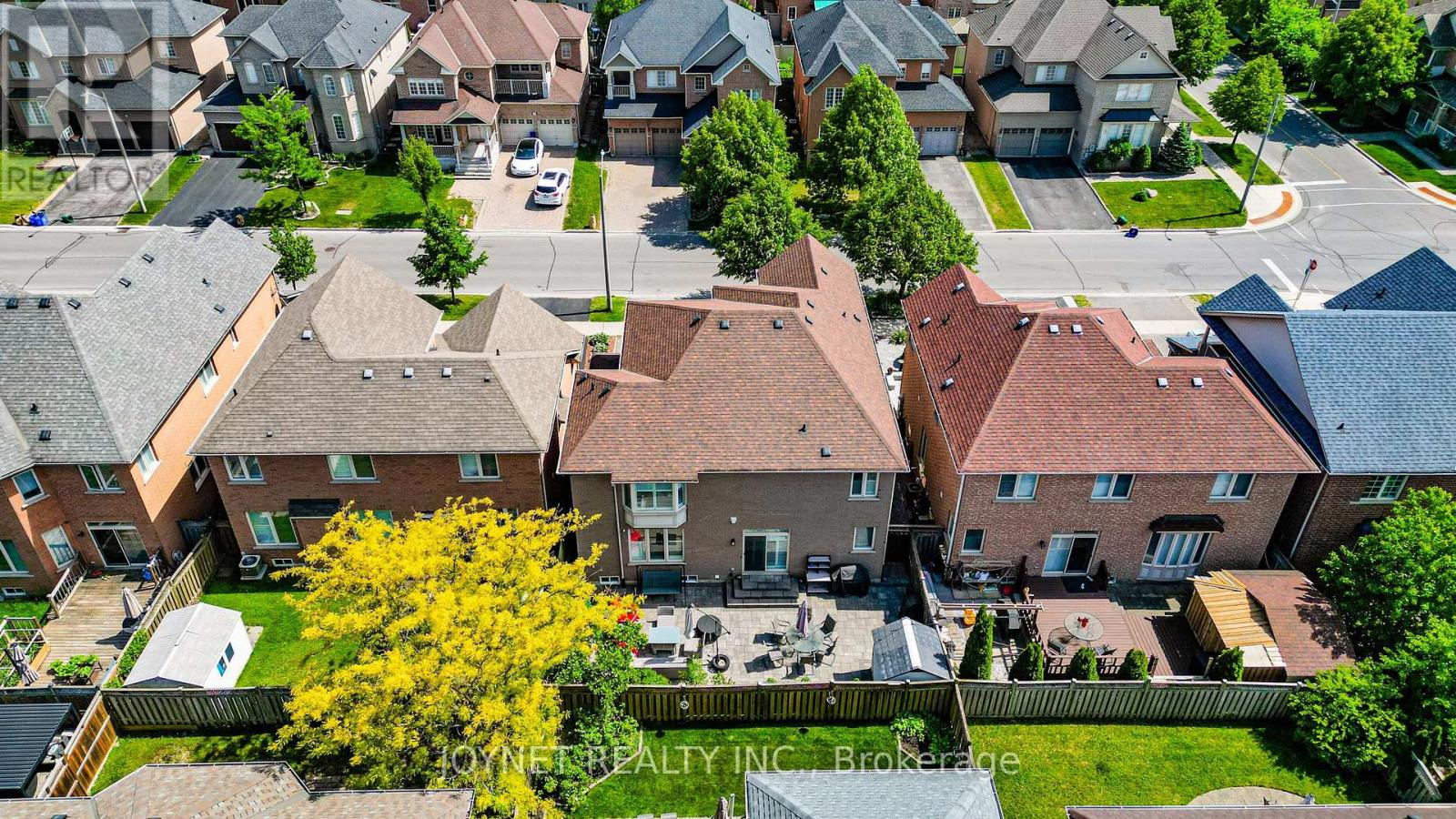 36 NEWBRIDGE AVENUE N - 42