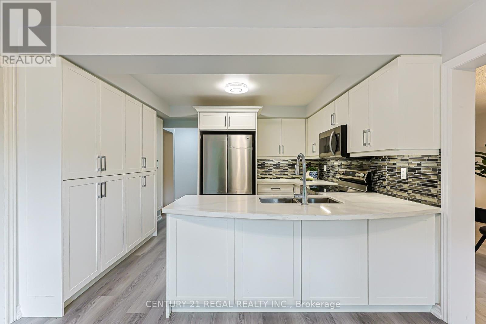 599 SANDFORD STREET - 12
