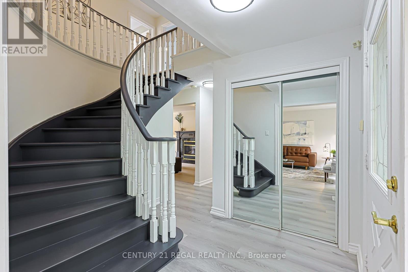 599 SANDFORD STREET - 16