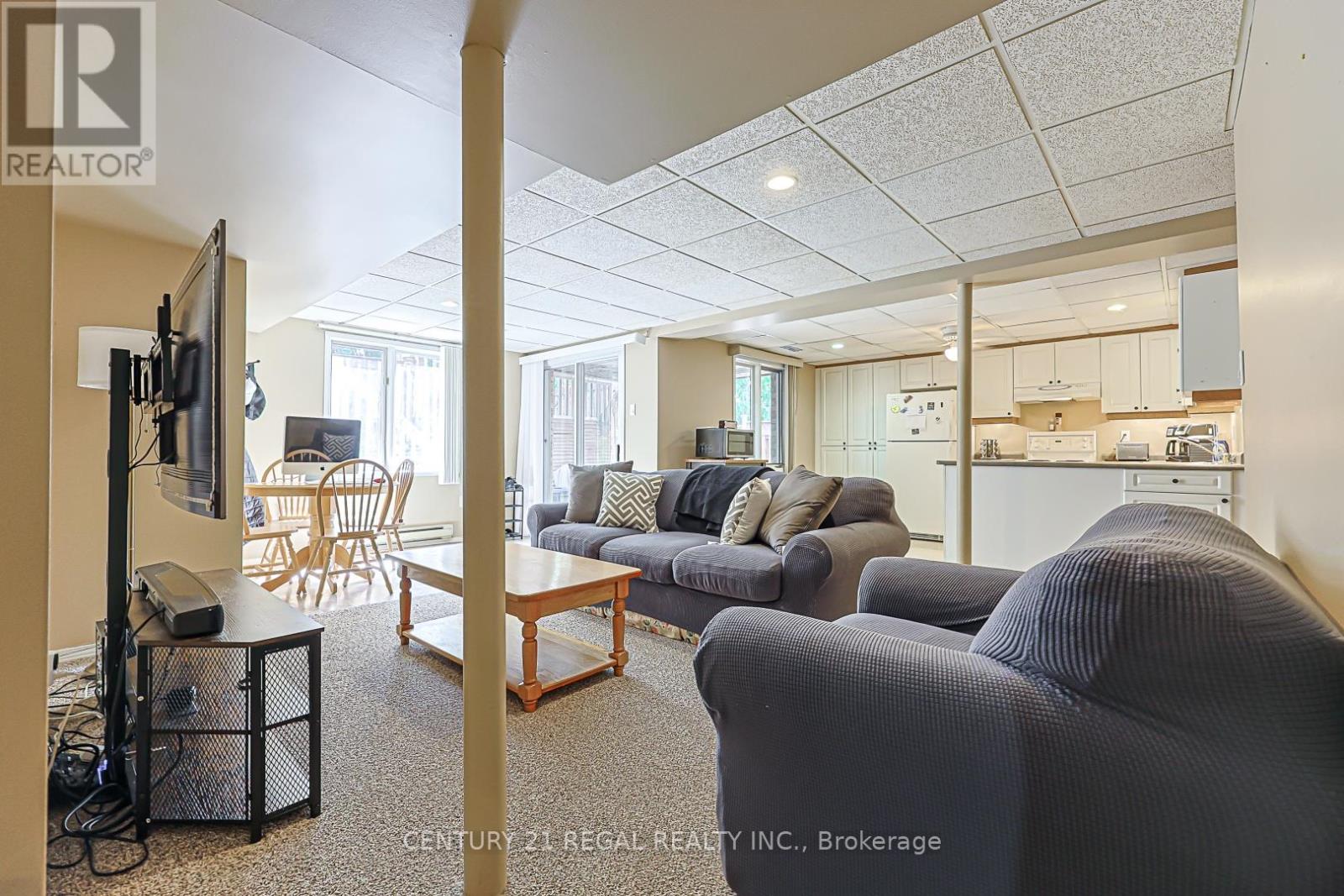 599 SANDFORD STREET - 32