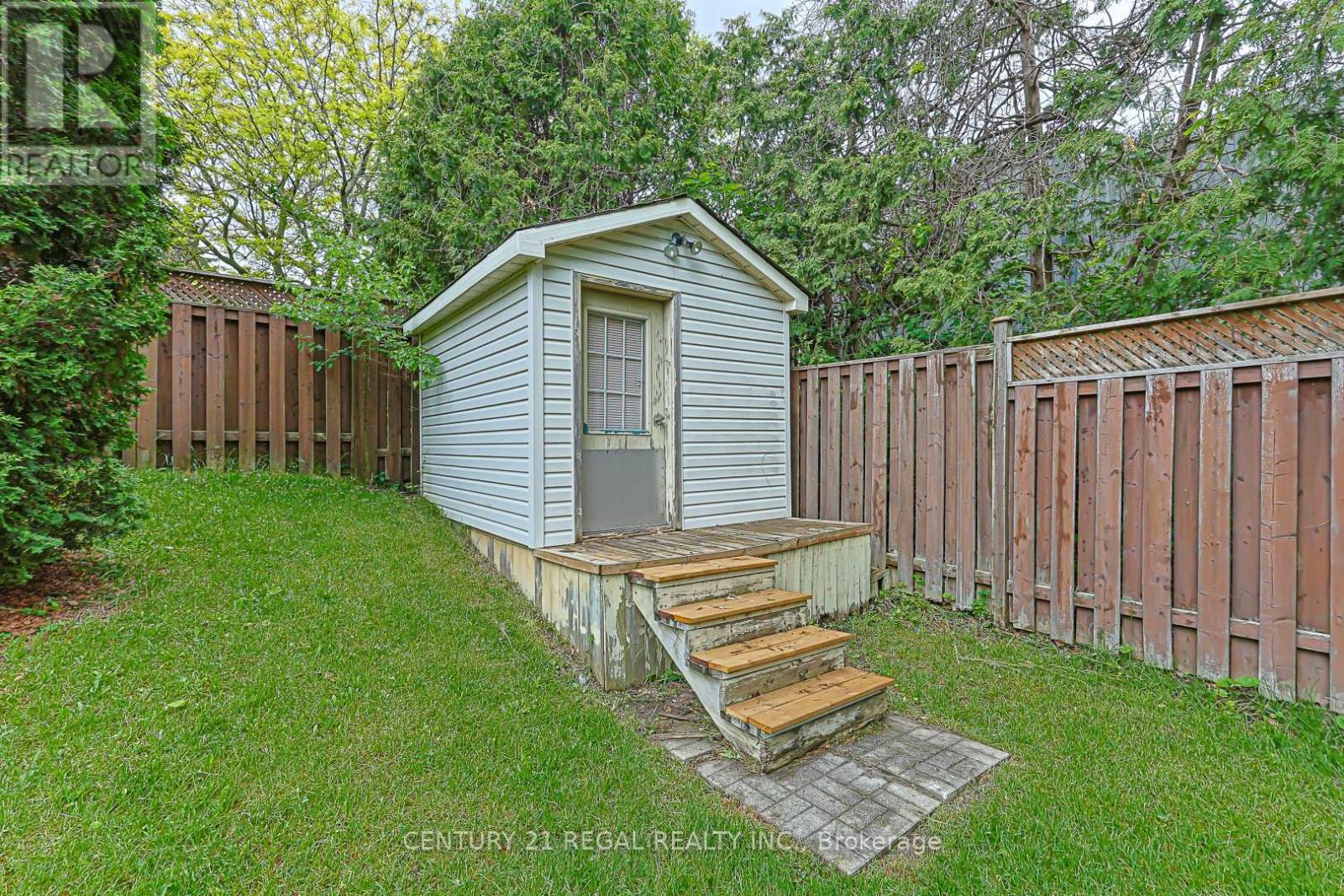 599 SANDFORD STREET - 40