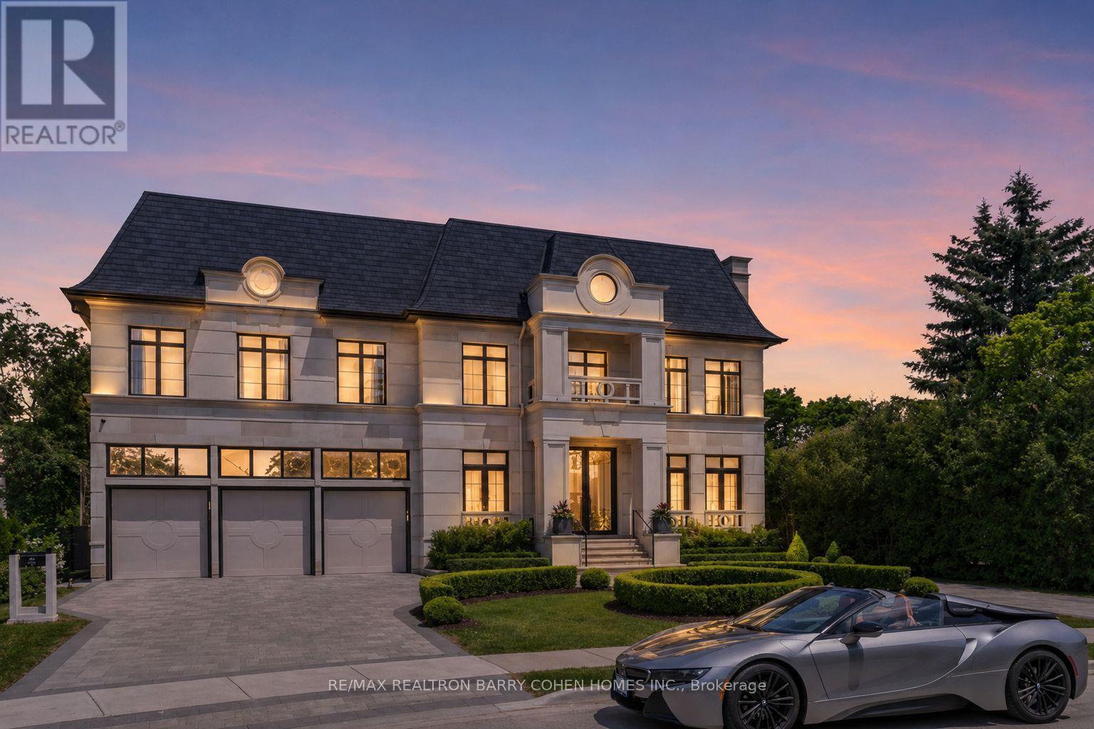 61 ORLON CRESCENT - 1