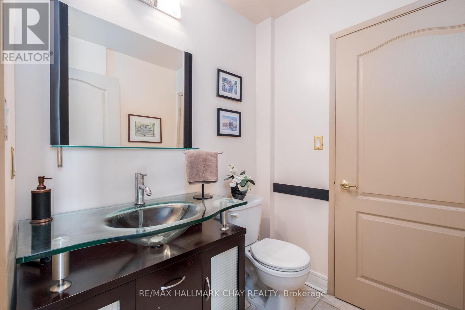 #310 2 TORONTO STREET - 11