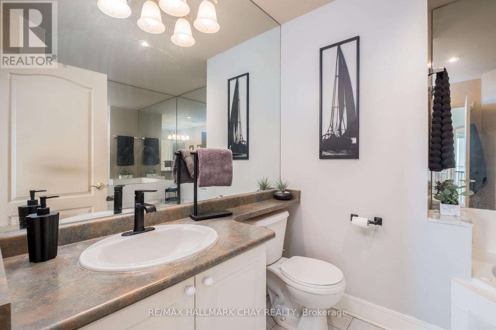 #310 2 TORONTO STREET - 12