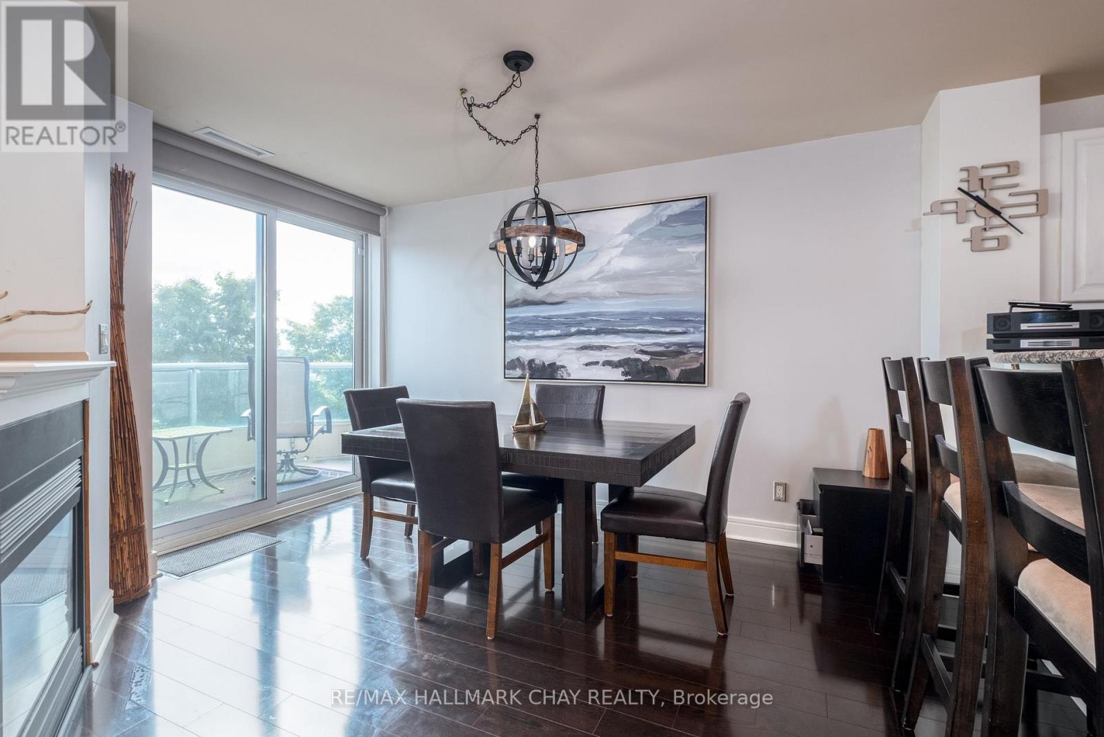 #310 2 TORONTO STREET - 17