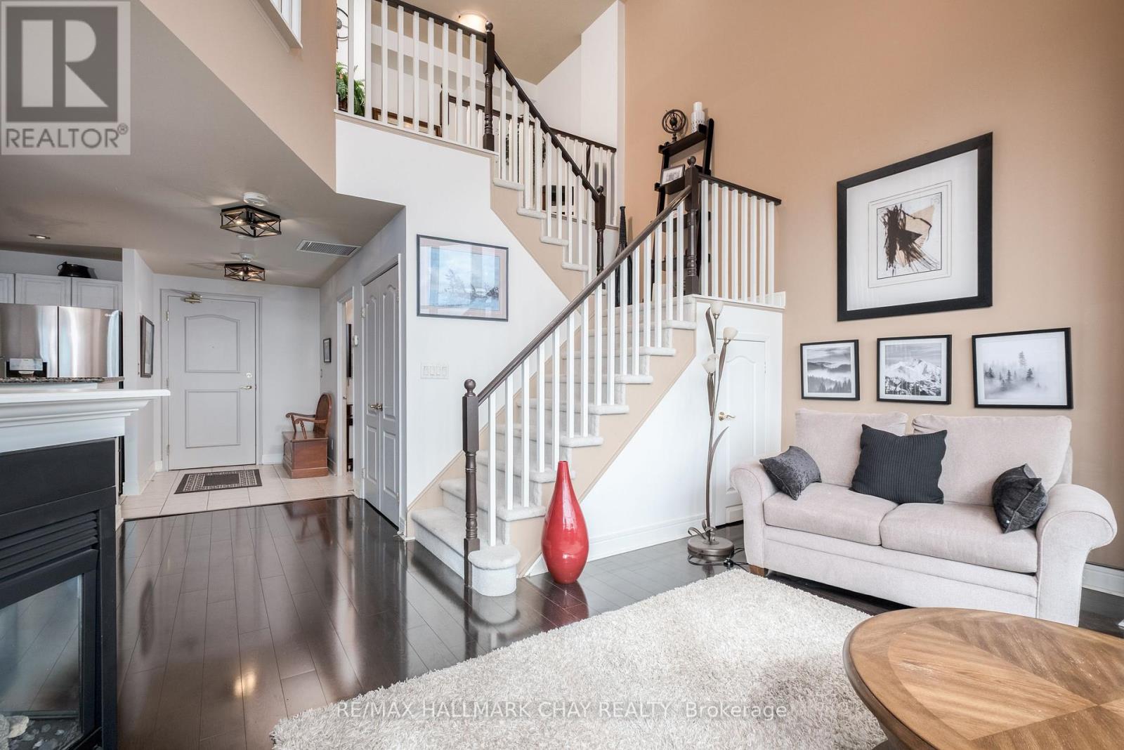 #310 2 TORONTO STREET - 18
