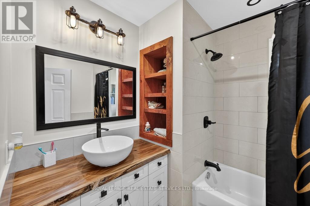 211 MCCREA DRIVE - 15