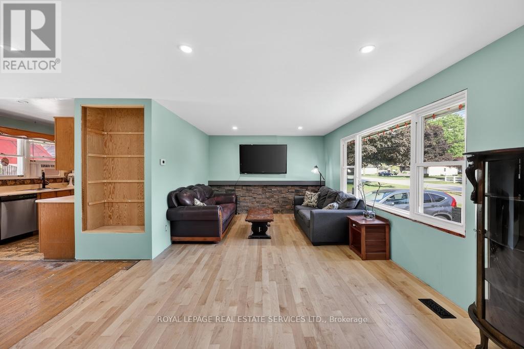 211 MCCREA DRIVE - 18