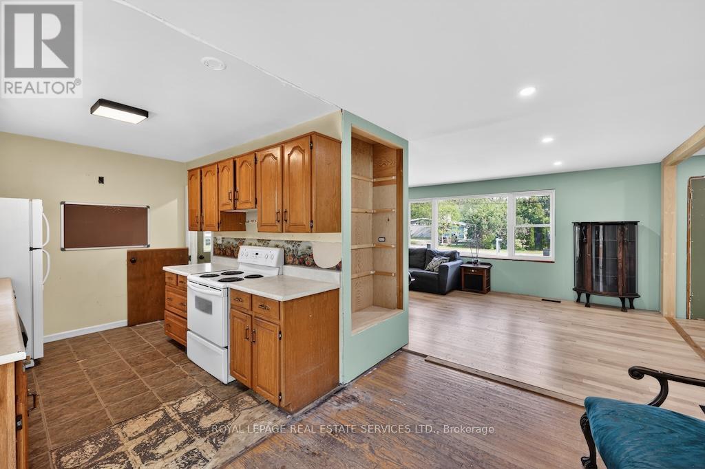 211 MCCREA DRIVE - 6