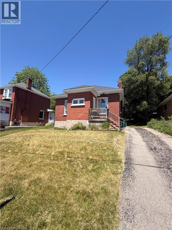19 PAISLEY Heights - 1