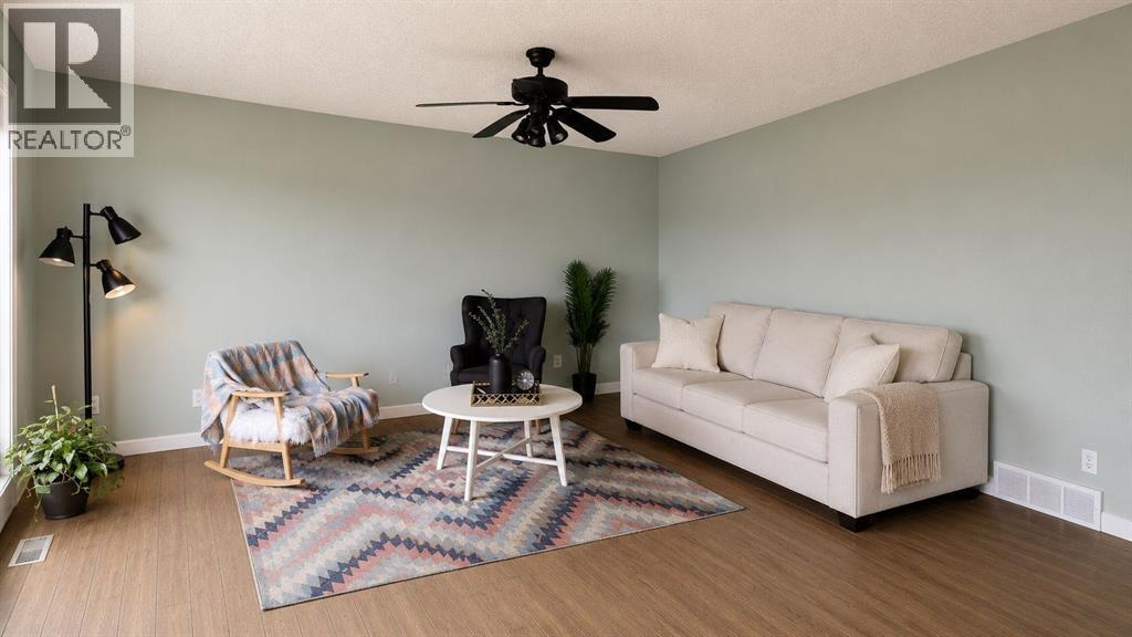 9928 93 Avenue - photo 4