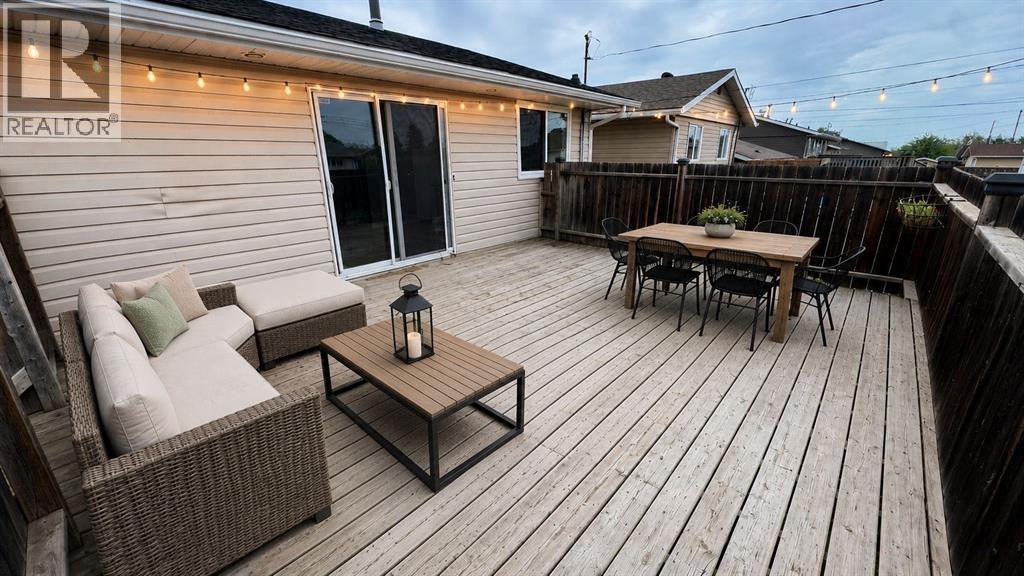 9928 93 Avenue — photo 24