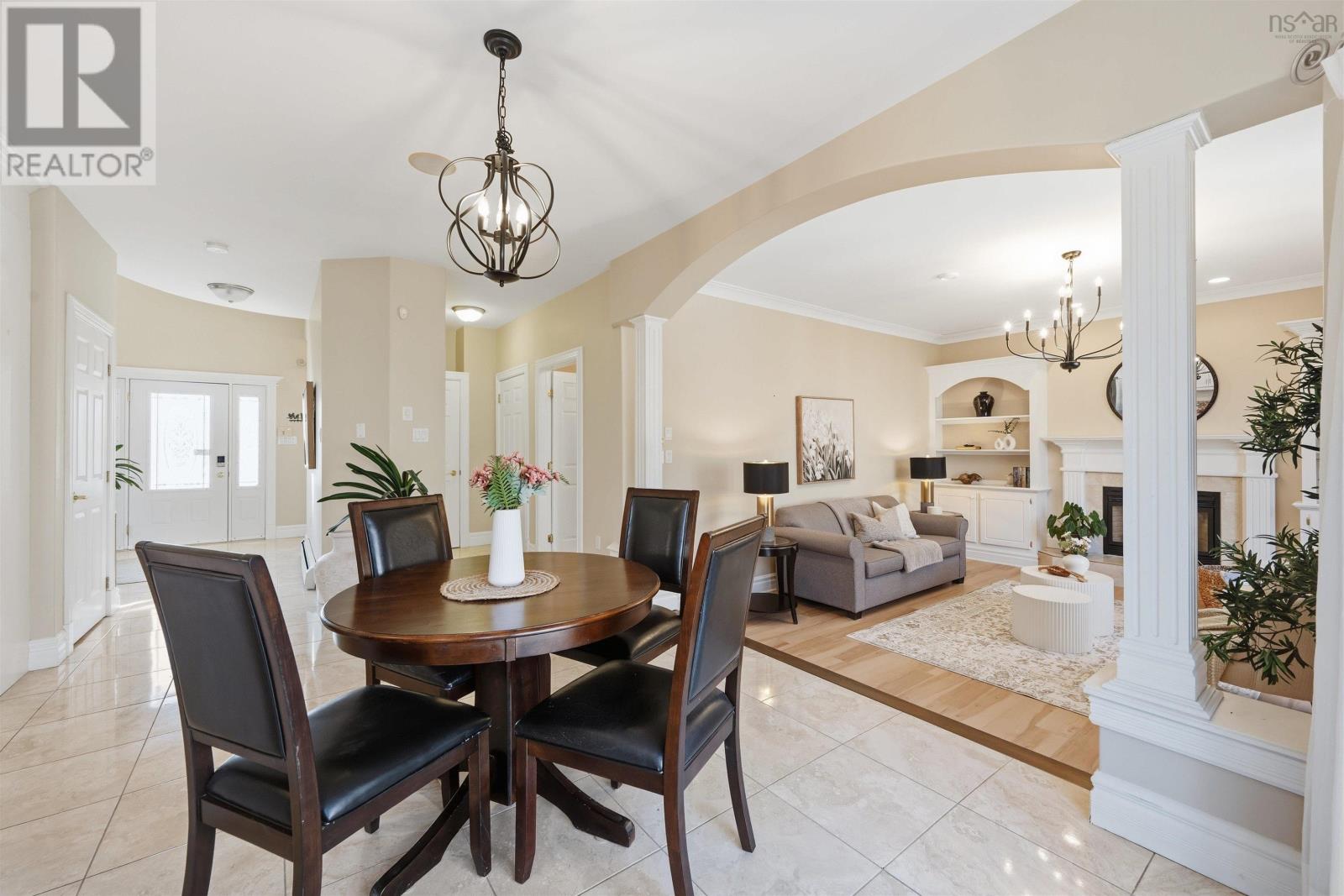 Property 3 of 43 of 65 Roxbury Crescent