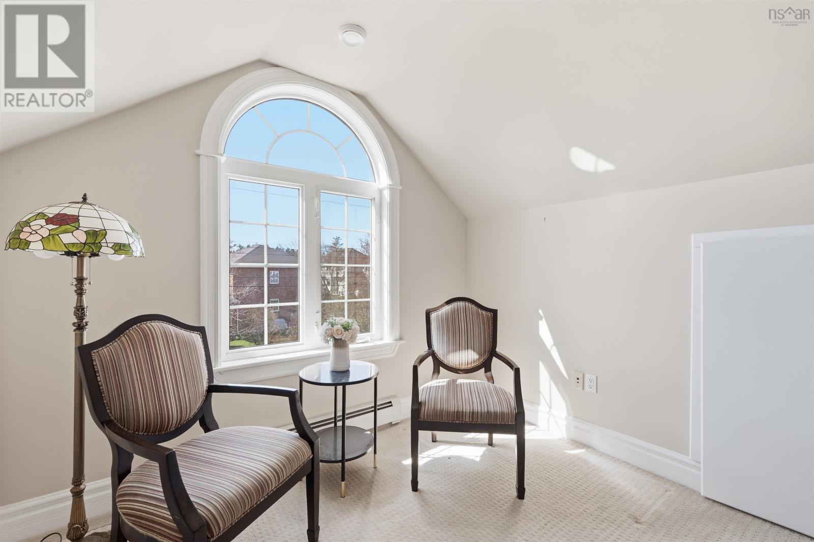 Property 23 of 43 of 65 Roxbury Crescent