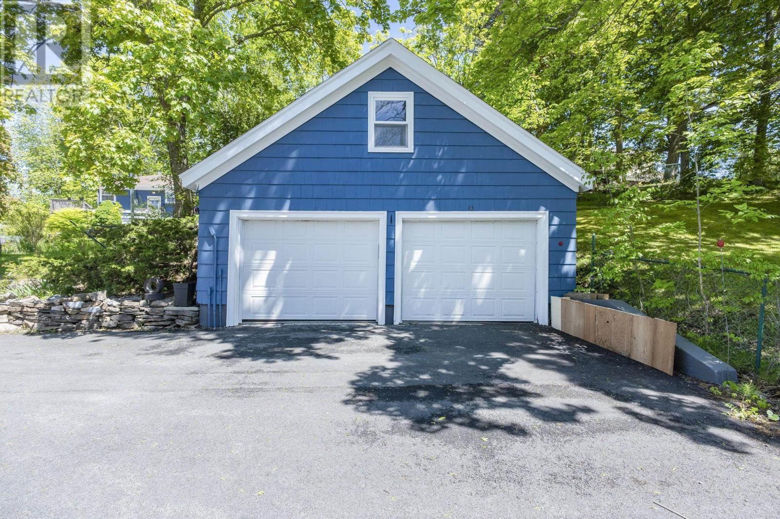 Property 28 of 51 of 471 Clifton Avenue