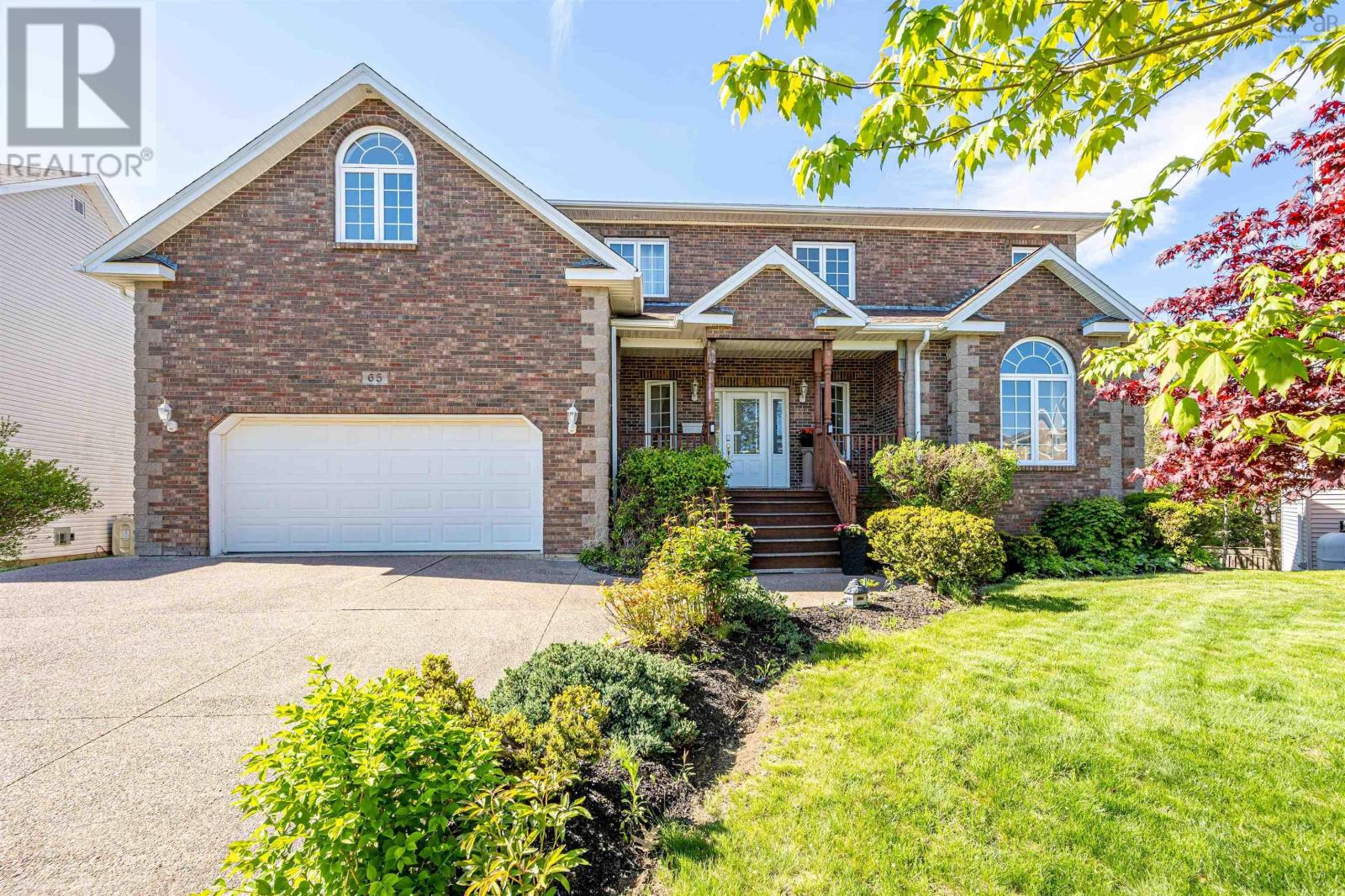 Property 39 of 43 of 65 Roxbury Crescent