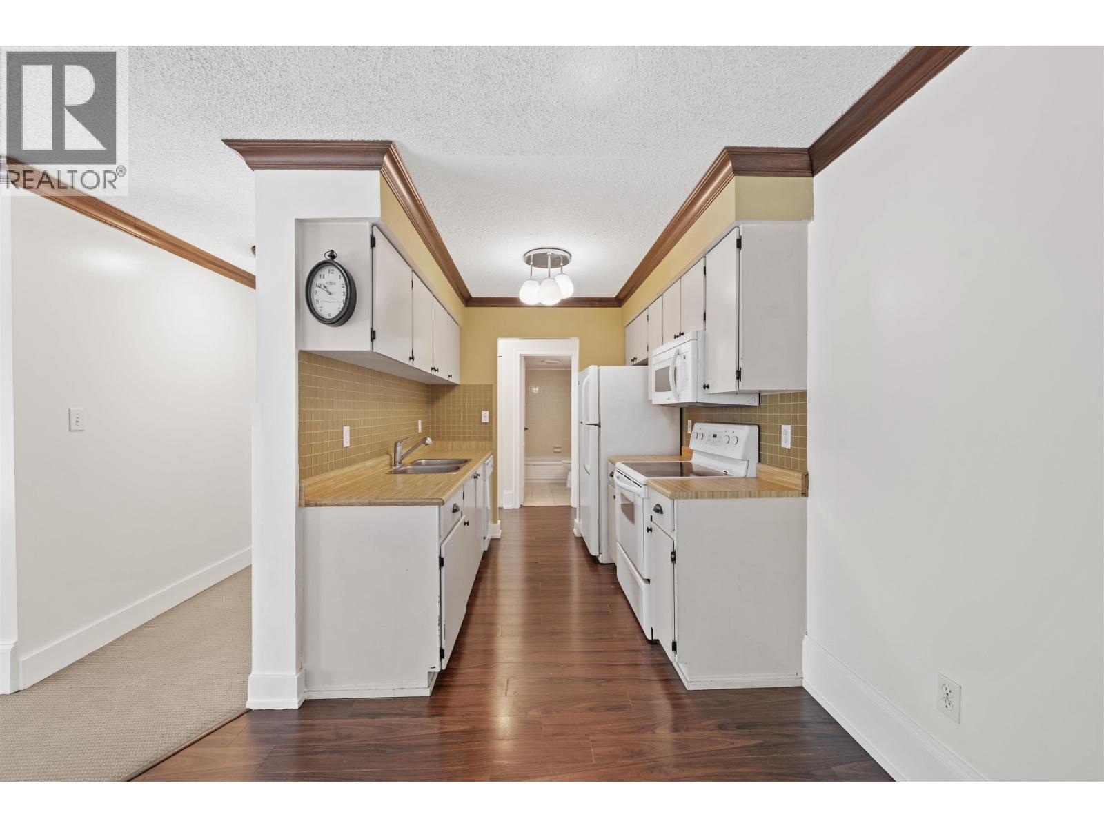 411 4373 HALIFAX STREET — photo 3