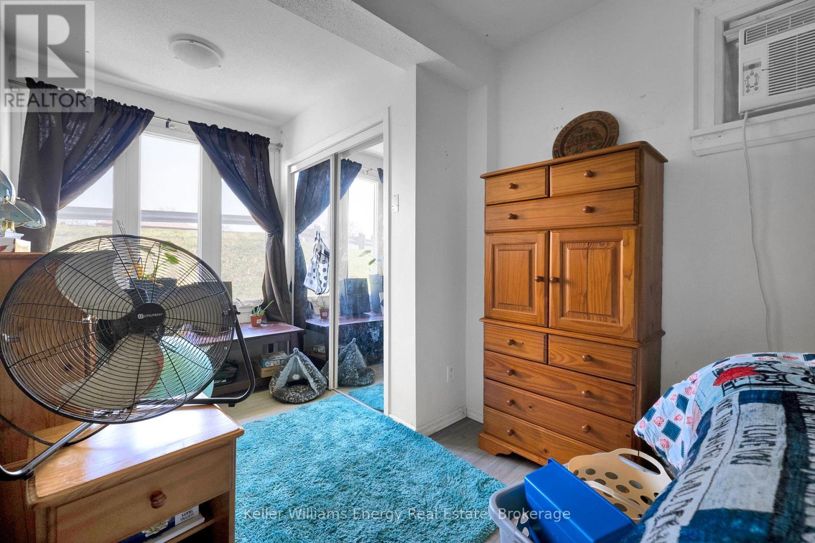 741 RITSON ROAD S - 15