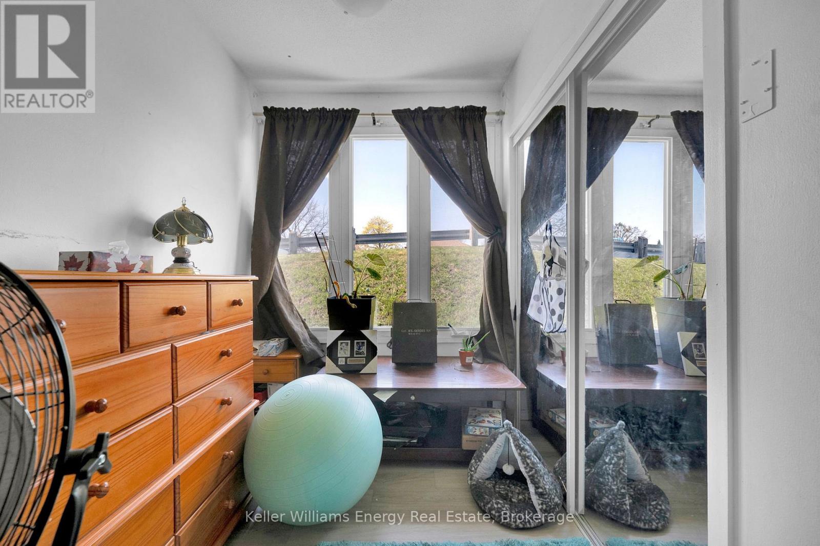 741 RITSON ROAD S - 16