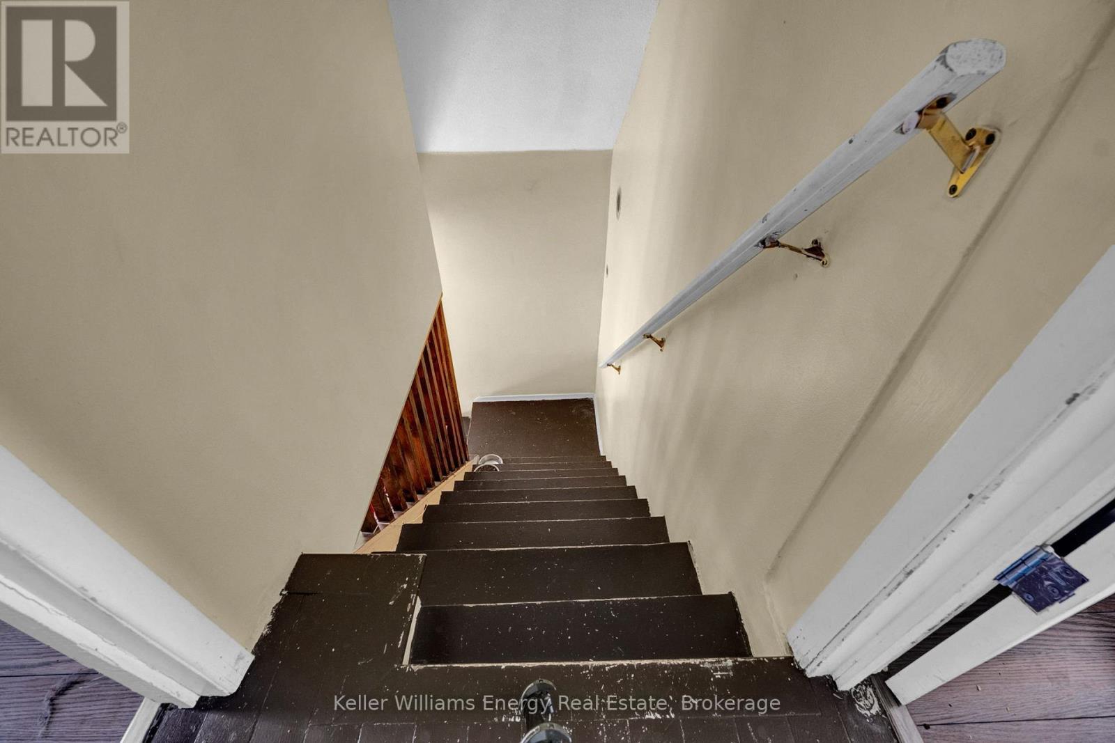 741 RITSON ROAD S - 18