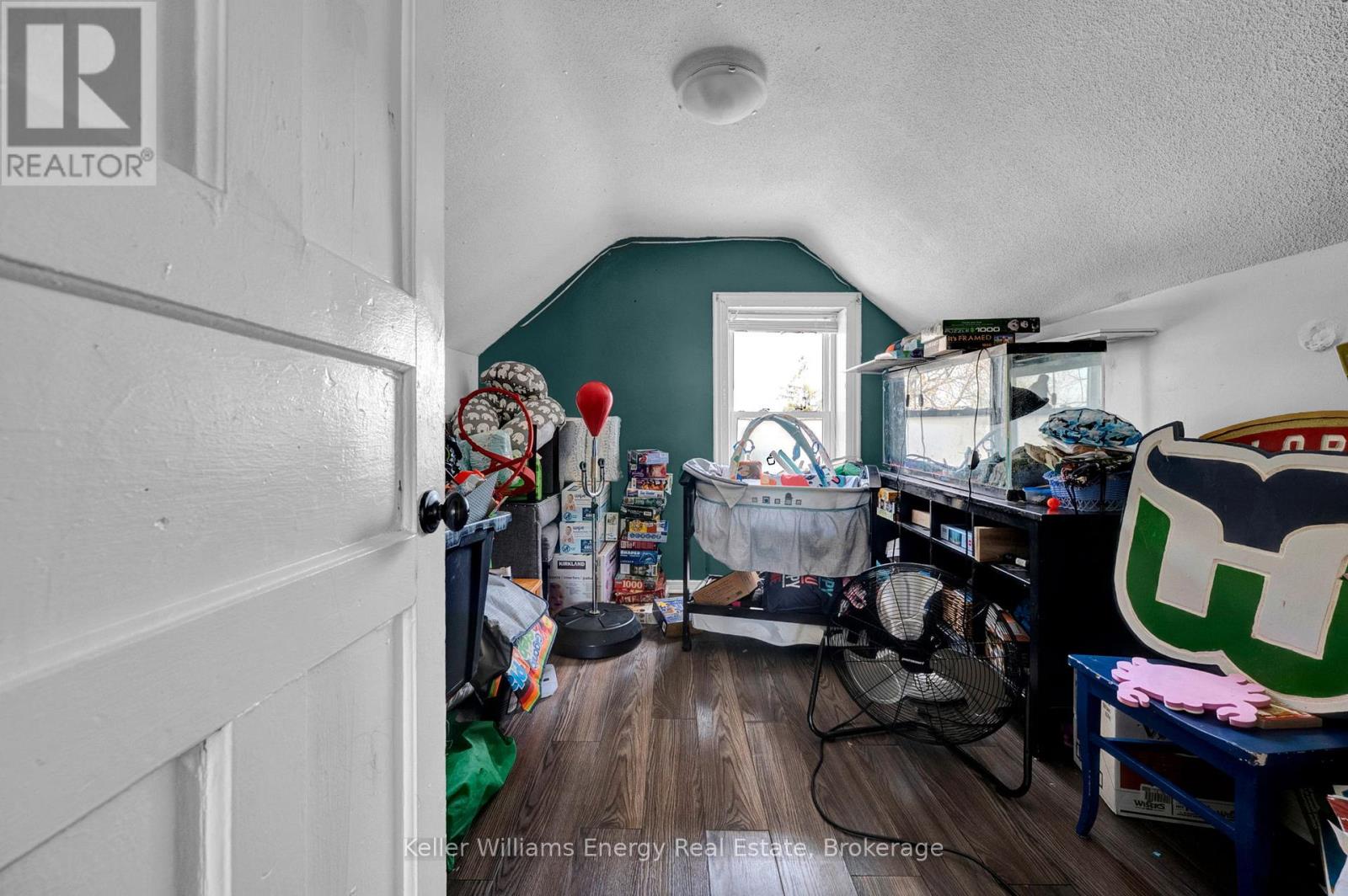 741 RITSON ROAD S - 19