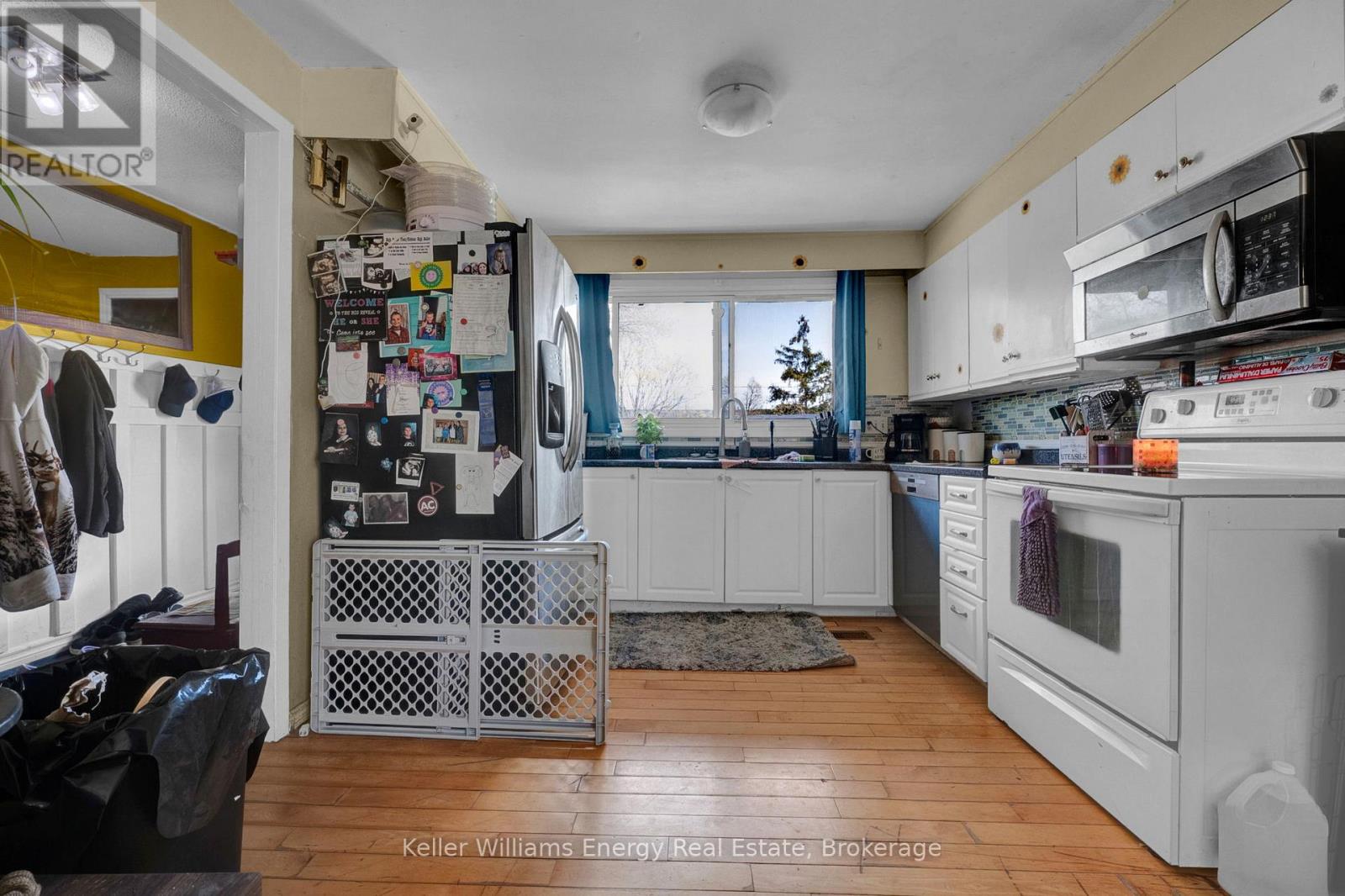 741 RITSON ROAD S - 4