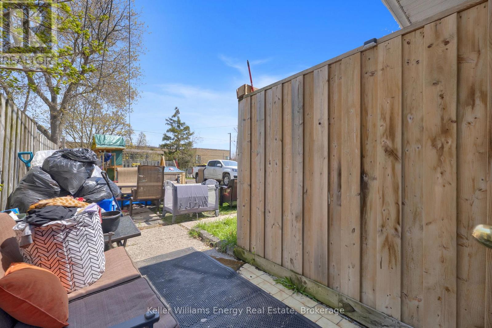 741 RITSON ROAD S - 44