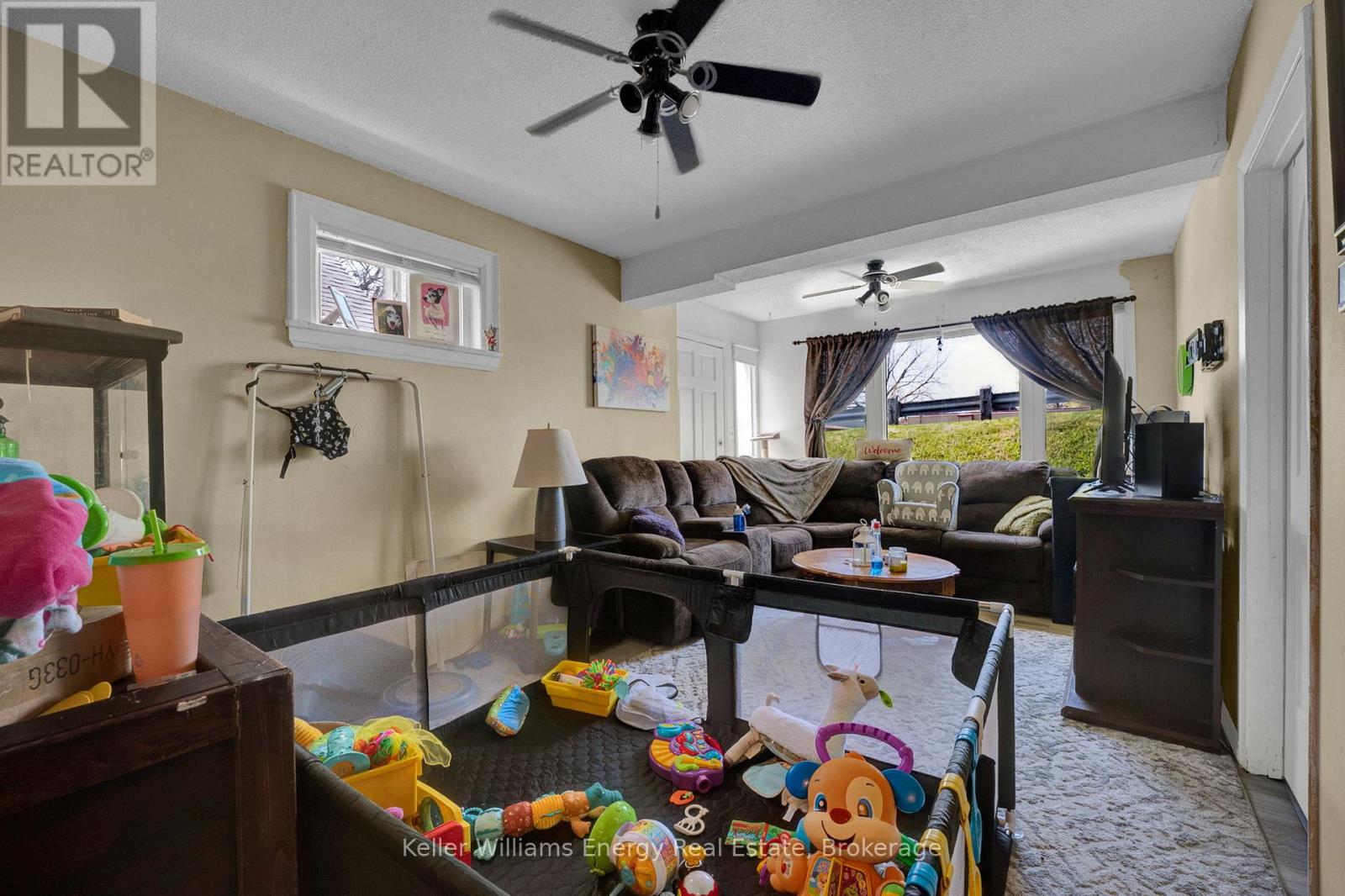 741 RITSON ROAD S - 9