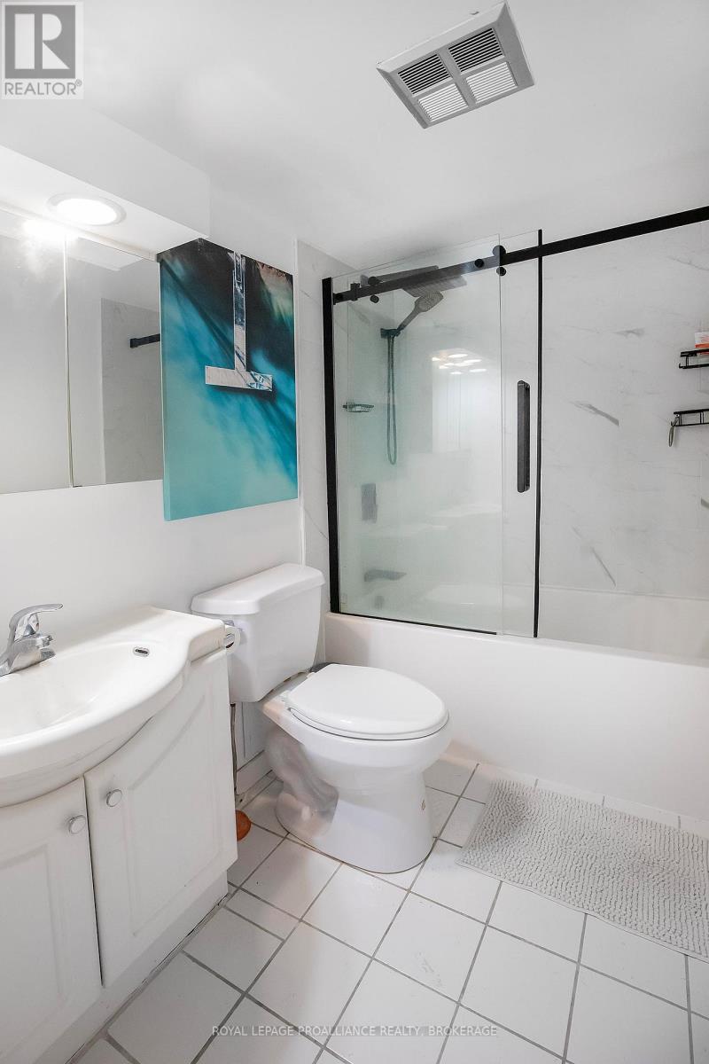#411 120 BARRETT COURT - 11