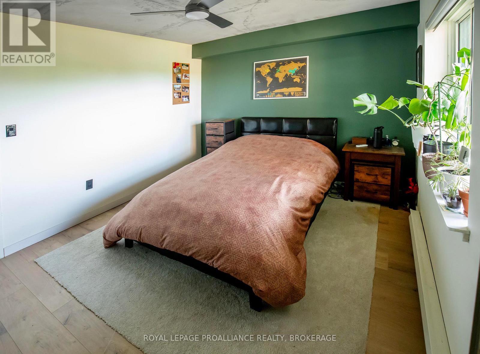 #411 120 BARRETT COURT - 12