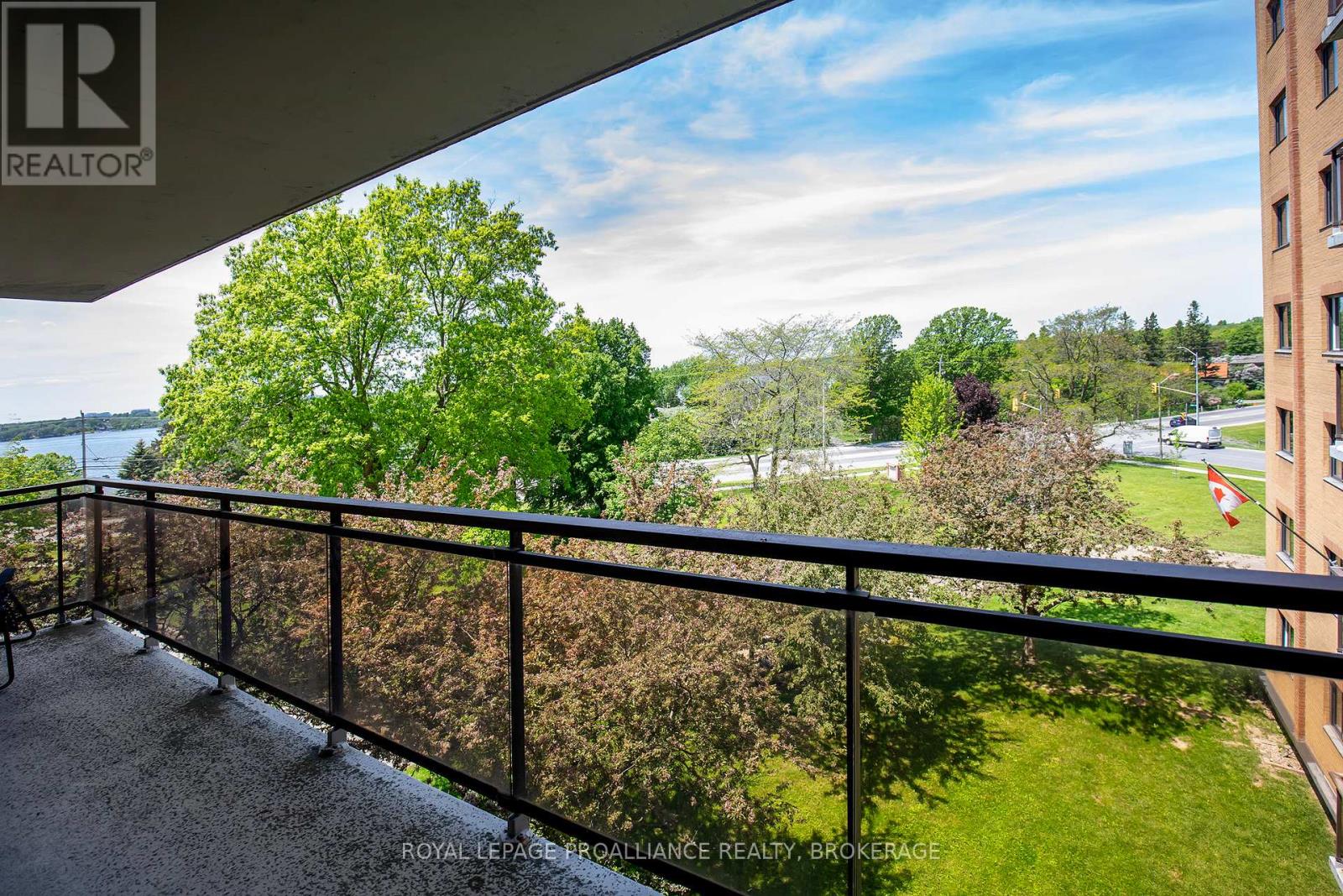#411 120 BARRETT COURT - 15