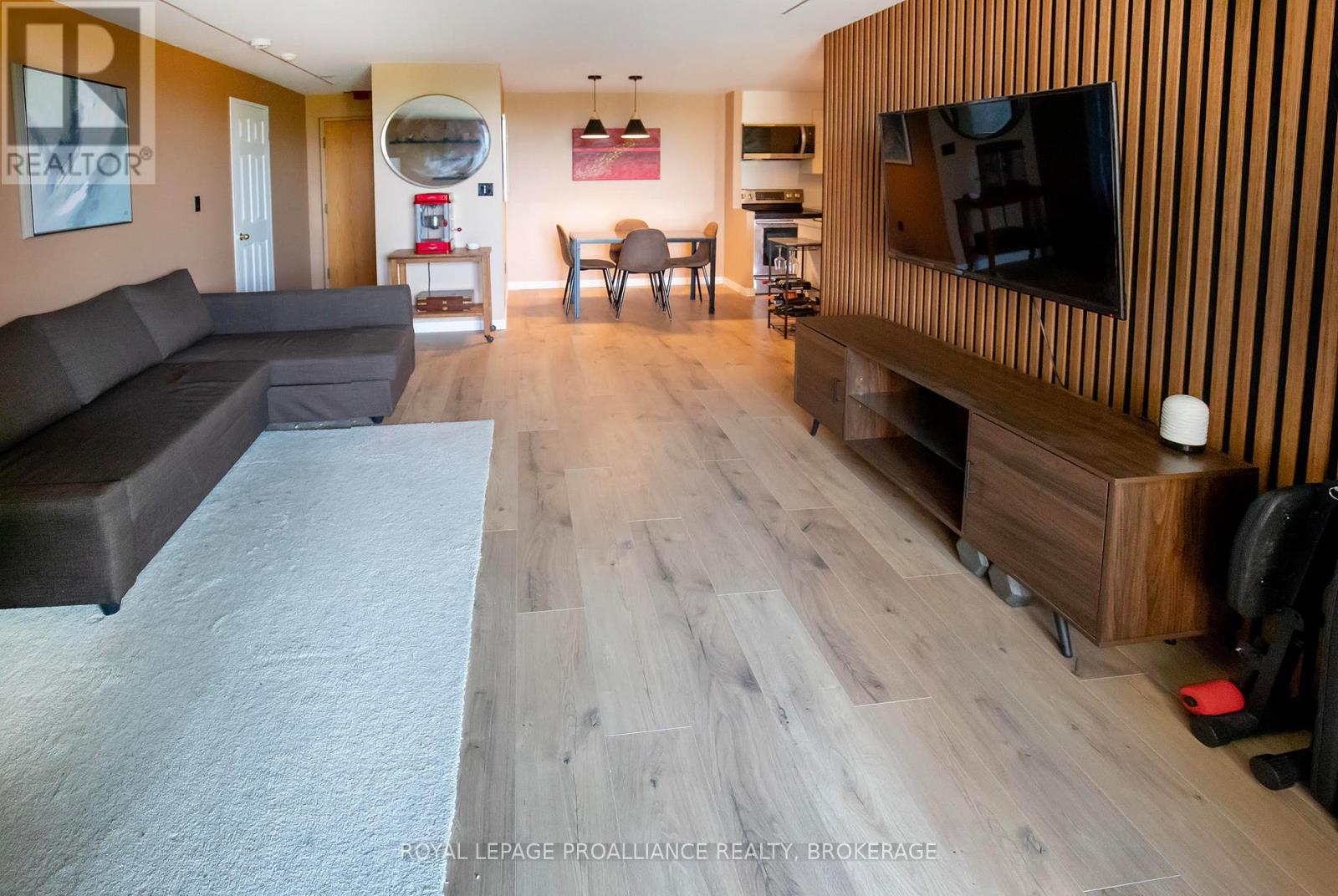 #411 120 BARRETT COURT - 4