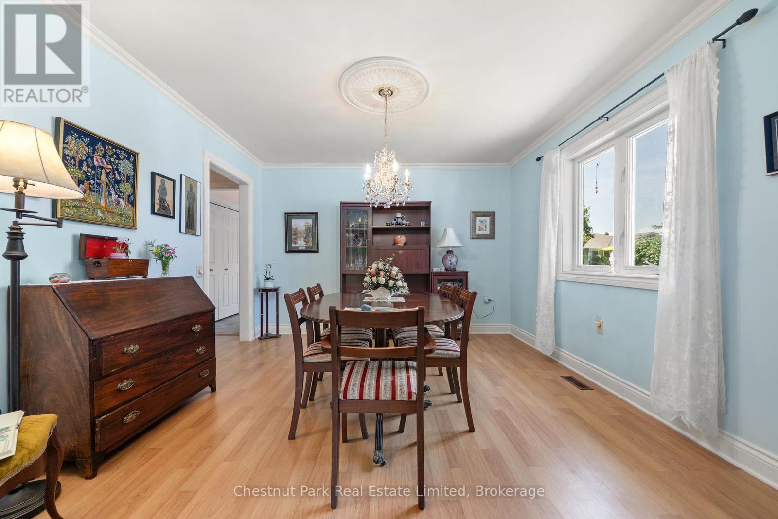 20 MONROE COURT - 11