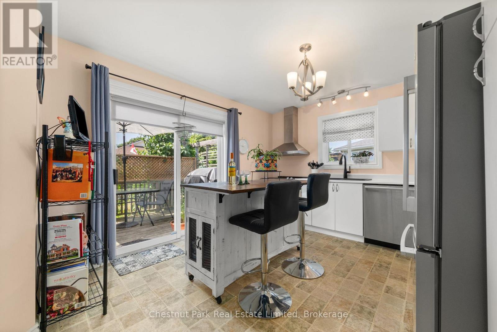20 MONROE COURT - 15