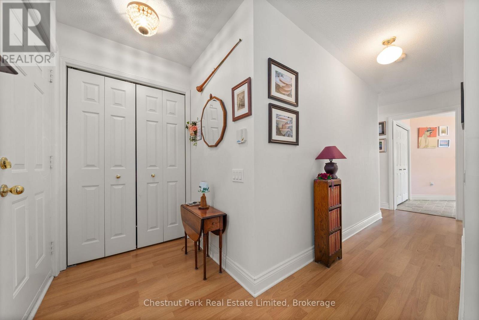20 MONROE COURT - 7
